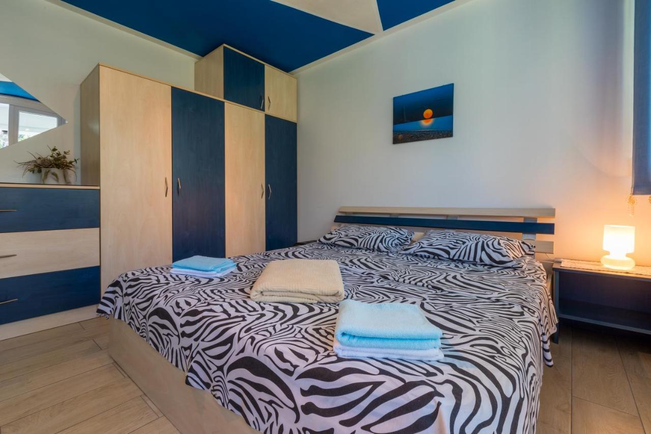 Apartman Mladenka Dramalj Bagian luar foto