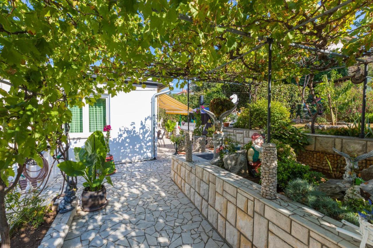 Apartman Mladenka Dramalj Bagian luar foto