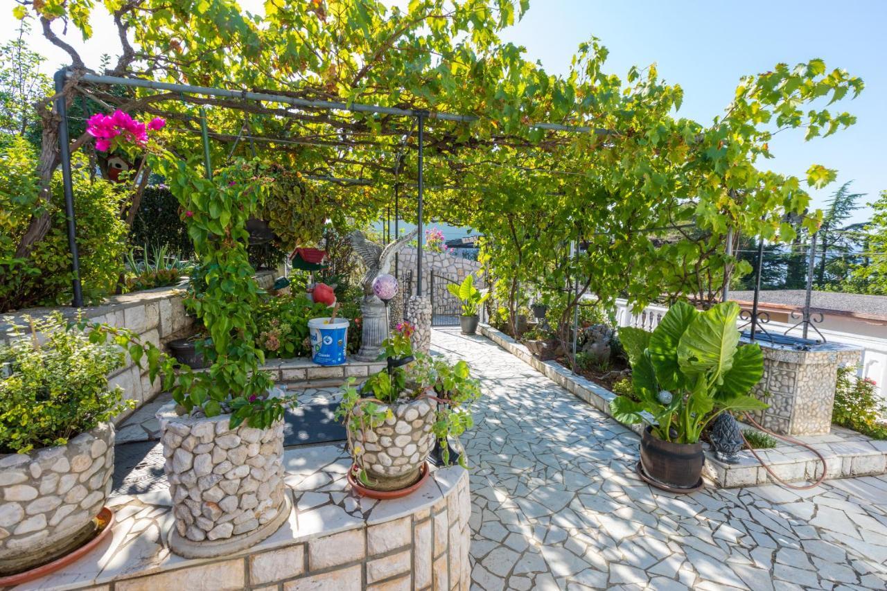 Apartman Mladenka Dramalj Bagian luar foto